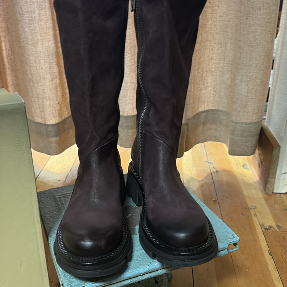 A.S.98 plum  Leather Tall Boots with back buckle detail. Soft and comfy. New. - Picture 2 of 5